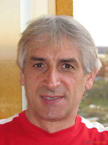 Canon PowerShot SX30 IS: sebevědomý rekordman