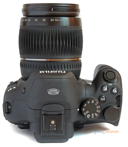 Fujifilm X-S1: jedinečný