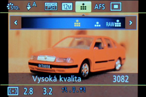 Panasonic Lumix FZ200: ultrazoomové překvapení roku