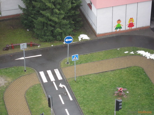 Canon IXUS 200 IS: poprvé dotykově