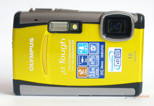 Olympus mju Tough 6000 vs. 8000: 10 proti 12