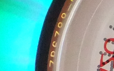 Fujifilm FinePix F300EXR: klame tělem