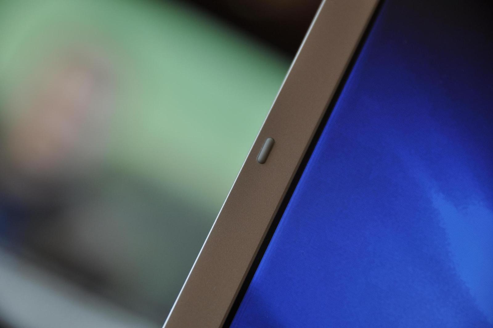 Dva objektivy nebo jeden ultrazoom?