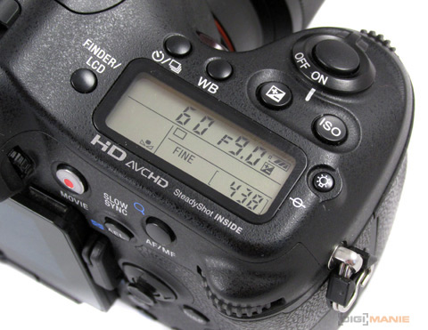 Sony SLT-A77: megapixelový přeborník