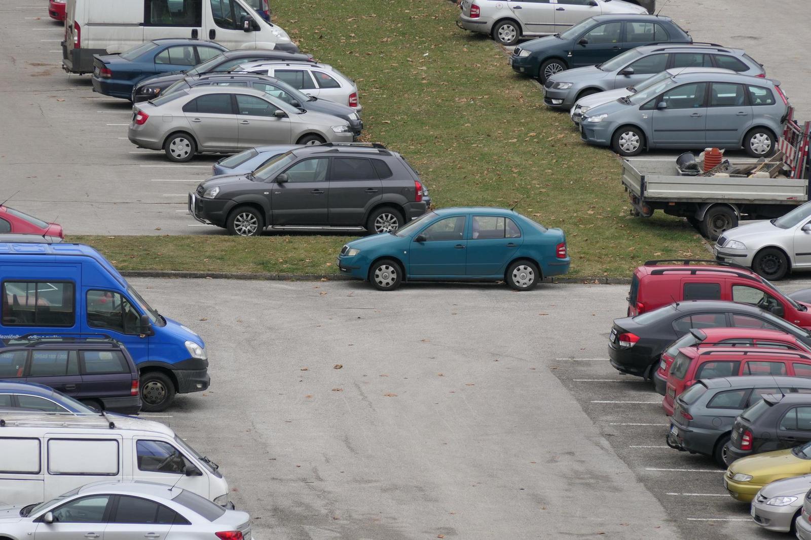 Panasonic Lumix FZ2000: ultrazoom nebo profi kamera?