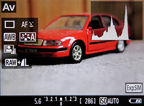 Canon EOS 1200D: vylepšený základ