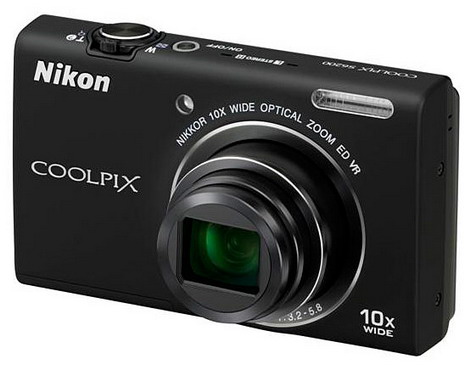Stylový Nikon Coolpix S6200