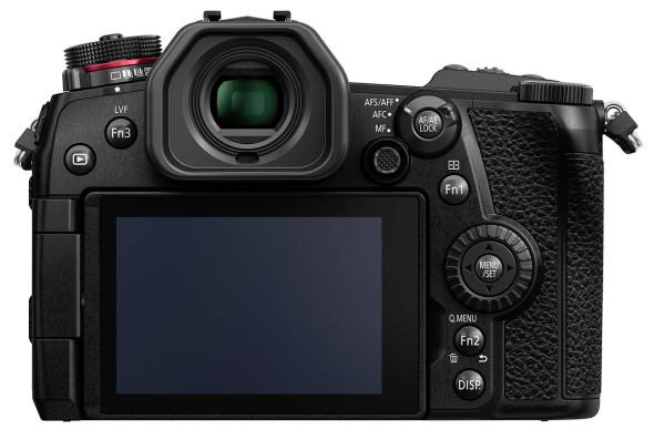 Panasonic Lumix G9 přináší 0,83× EVF i stavový displej