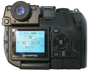 Olympus Camedia C-8080: Šlechtic mezi vyšší třídou