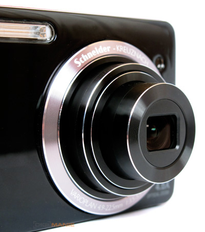 Samsung ST550: jedno LCD nestačí