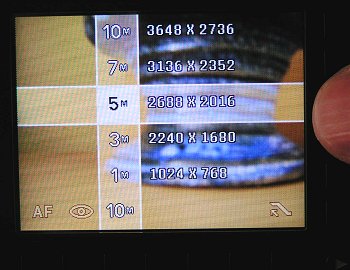 Samsung NV10: Pěkně zabalených deset milionů