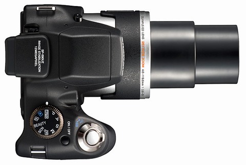 Olympus SP-590UZ přichází s 26× optickým zoomem