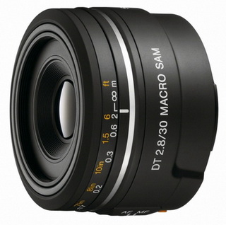 Sony představilo objektivy 28-75mm F2,8 a DT 30mm F2,8 Macro