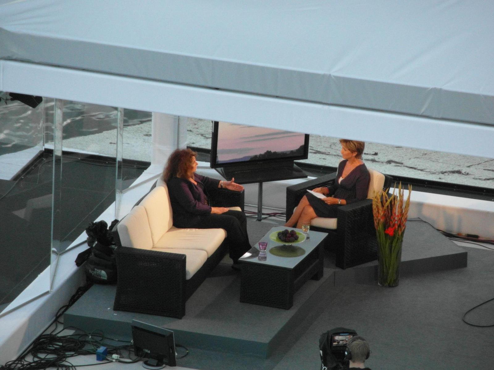 Samsung WB700: schopná šedá myška