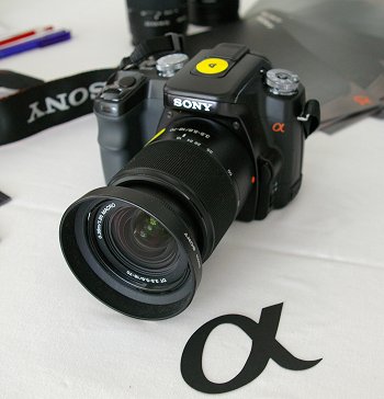 Sony Alfa 100 na scéně