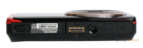 Samsung ST550: jedno LCD nestačí