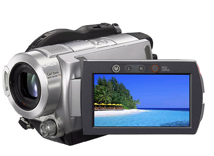 Sony HDR-UX7 umí natáčet video ve vysokém i standardním rozlišení