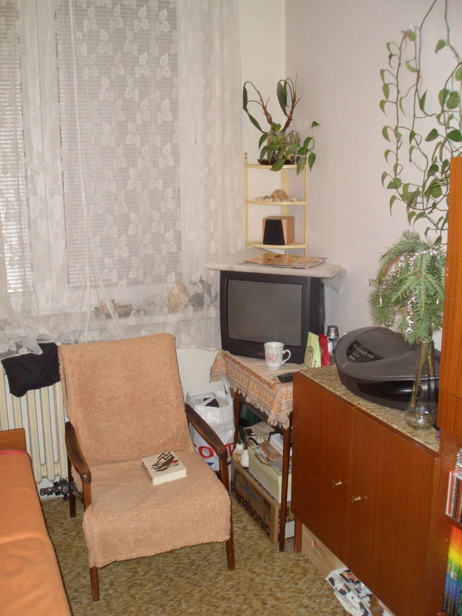 Exilim S100: miniatura do náprsní kapsy