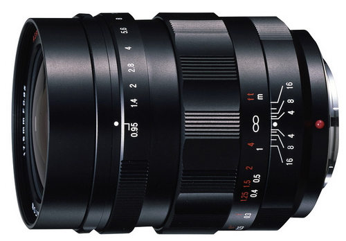 Supersvětelný Voigtländer Nokton 17.5mm F0.95 pro Micro 4/3