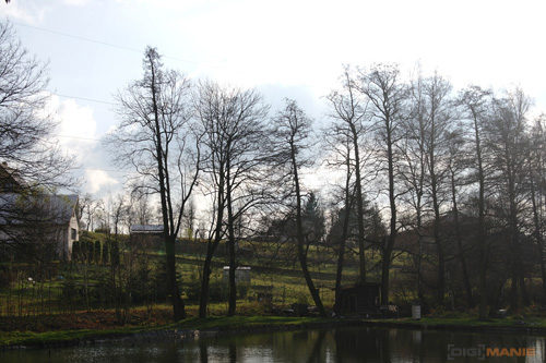 Samsung NX100: "zrcadlovka" do kapsy