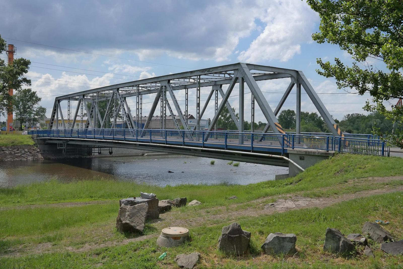 Samsung NX300: spousta kroků vpřed, jeden vzad