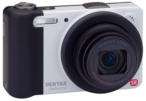 Malý ultrazoom Pentax RZ10