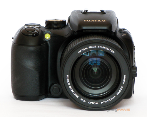 Fujifilm S100FS: jde zrcadlovkám po krku