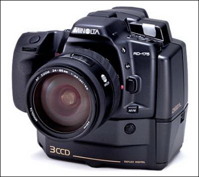 Zrcadla minulosti: historie Sony DSLR