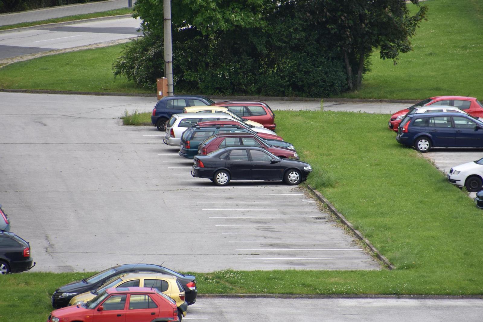 Tamron 16-300mm f/3.5-6.3 Di II VC PZD Macro