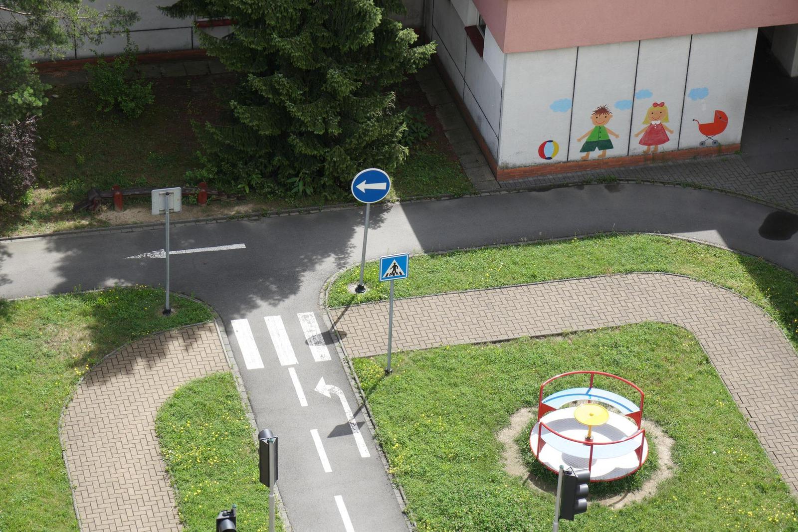 Sony Carl Zeiss Vario-Tessar T* 16-70mm F4 OSS (SEL1670Z)