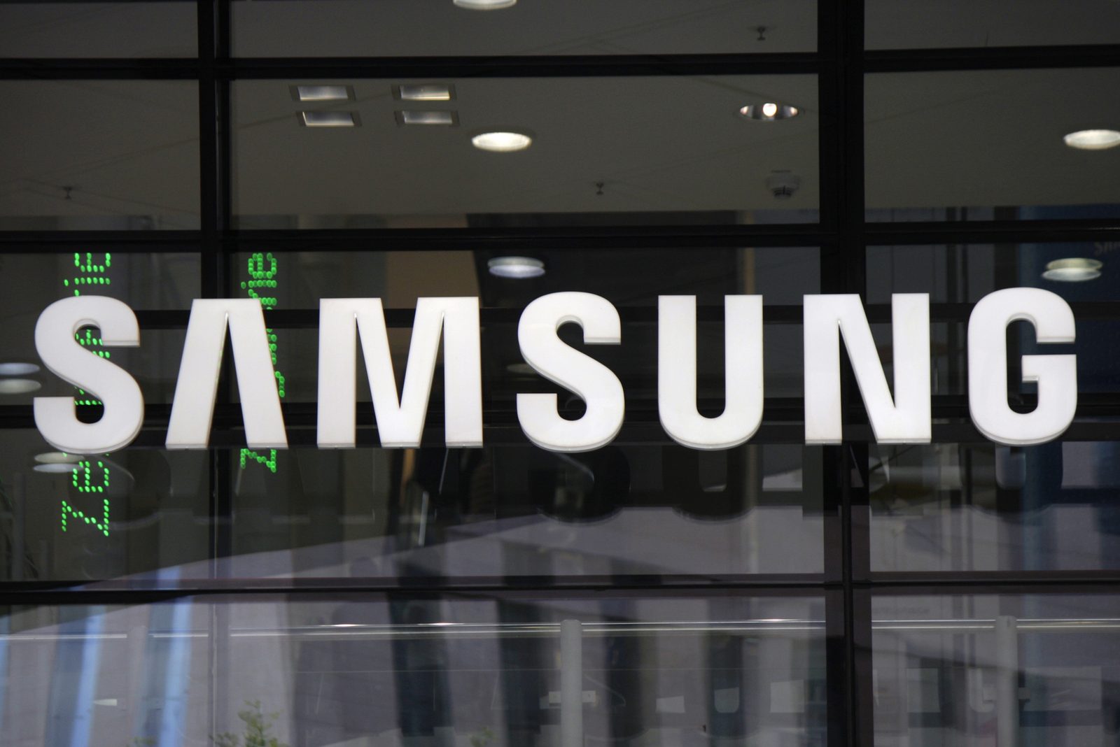 Samsung láká na Galaxy Z Fold8. Přinese zcela nový tvar