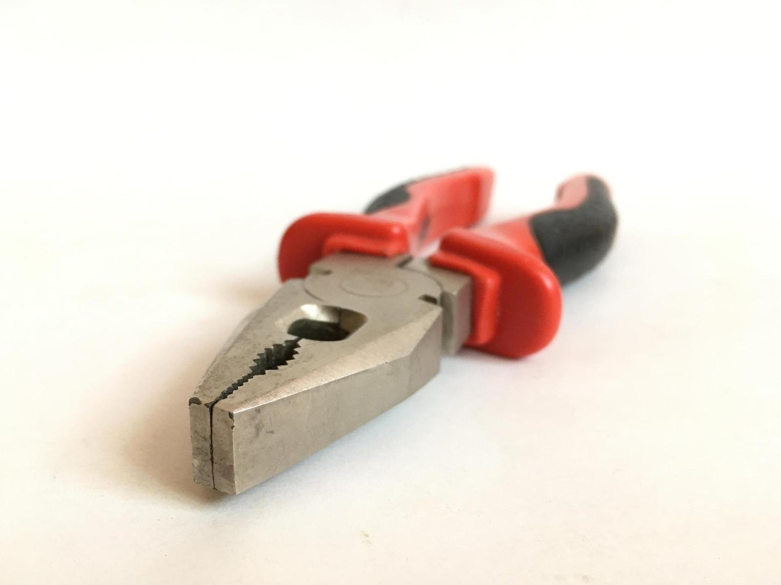 Apple iPhone SE: kompaktní silák