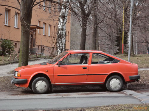 Sony Cyber-shot W570: jde to i s 16 megapixely