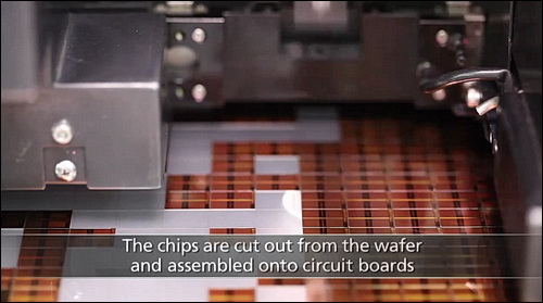 Výroba paměťových karet u Lexaru