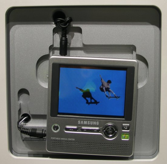 CeBIT 2005: Multimediální centrum Samsung YH-999