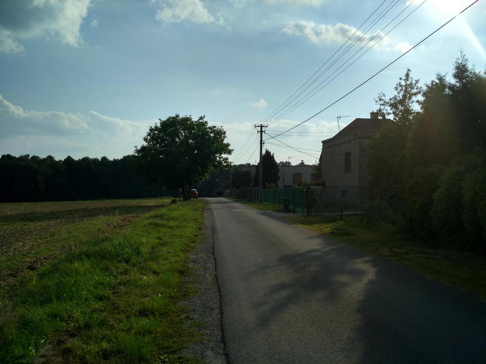 Kompakt nebo smartphone? Co za 4500 Kč fotí lépe?