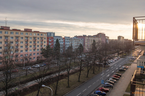 iPhone vs. staré APS-C: co má vyšší dynamický rozsah?