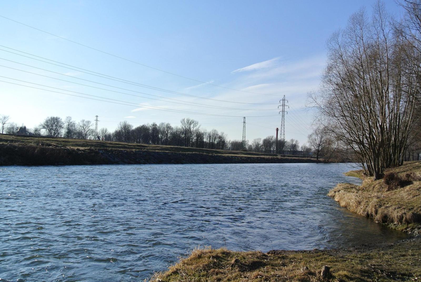 Nikon 1 V1: rychlejší než blesk