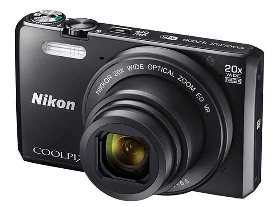 Malý 20× ultrazoom Nikon Coolpix S7000 s Wi-Fi