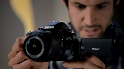 Nikon D5100 si "sám" natočil reklamu