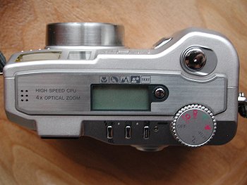 Minolta DiMAGE S414: robustní a velmi levný čtyřmegapixel