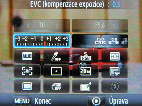 Samsung NX1000: sněhobílý bezdrát