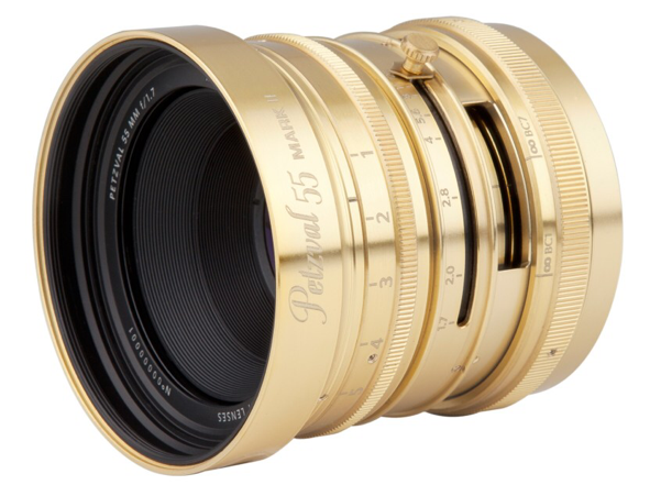 Lomography uvedlo objektiv Petzval 55mm f/1.7 s tvarovanými clonami