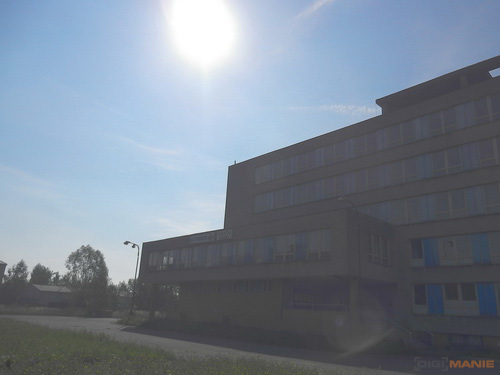 Nikon Coolpix S9100: rudý bojovník