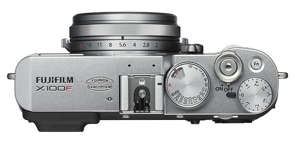 Fujifilm X100F, legendární kompakt dostává 24MPx snímač