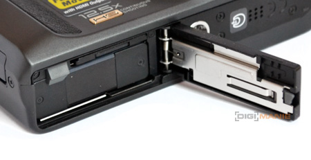 Casio EXILIM ZR100: kapesní formule