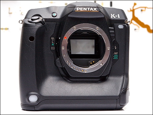 Zrcadla minulosti: historie Pentax DSLR