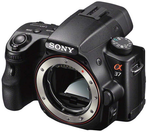 Sony SLT-A37, nový low-end s univerzálním objektivem