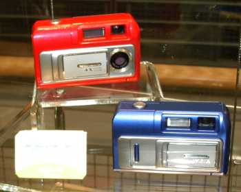 CeBIT 2004: Jaga není jen baba