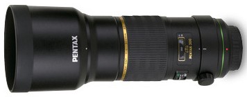 Pentax uvedl pět nových objektivů